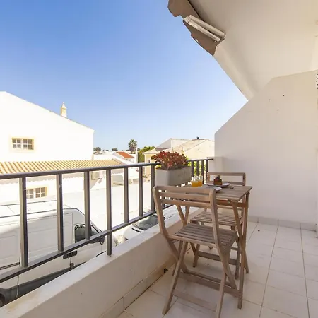B93 - Miralvor 2 Bed In Алвор