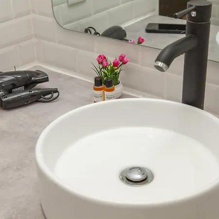 B93 - Miralvor 2 Bed In Lägenhet