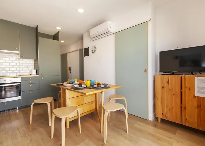 B93 - Miralvor 2 Bed In *